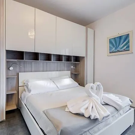 Domus In *
