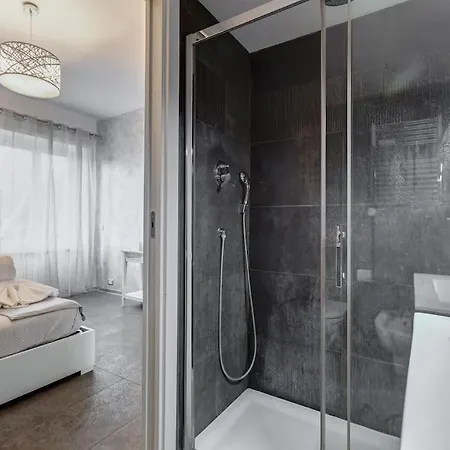 Apartment Domus In Rome