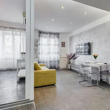 Domus In Apartment *