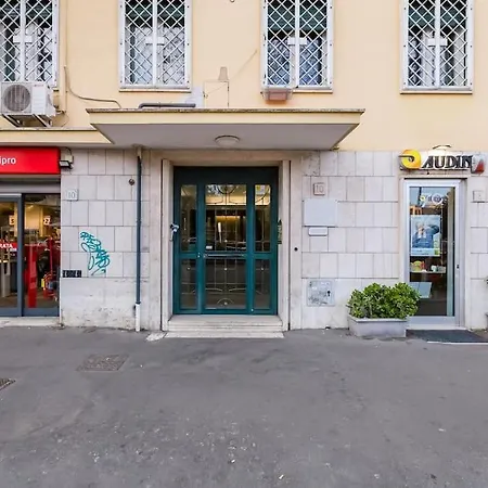 Domus In Апартаменты Рим